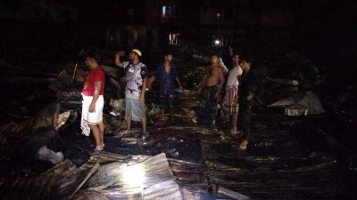 হালিশহরে আগুনে পুড়লো ৫৫ ঘর