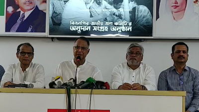 সংবাদ সম্মেলনে বক্তব্য দিচ্ছেন ইকবাল হাসান মাহমুদ টুকু