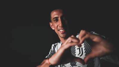 জুভেন্টাসে নাম লিখিয়েছেন আনহেল দি মারিয়া