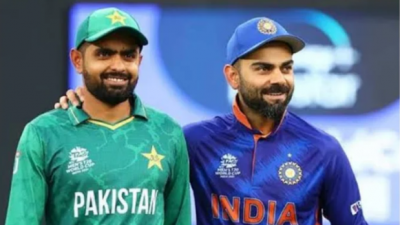 ফেসবুকে এই ছবি দিয়ে পোস্ট করেছেন বাবর আজম।
