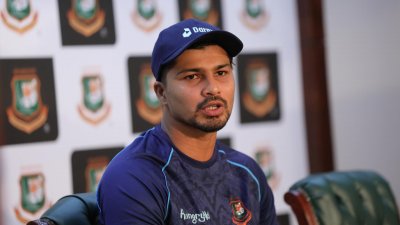সংবাদ সম্মেলনে নুরুল হাসান সোহান।