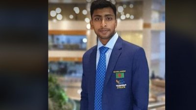 মৌসুম সেরা পারফরম্যান্স করেছেন বাংলাদেশের মাহফুজুর রহমান।