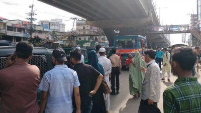 বিআরটিএ’র অনুরোধে চট্টগ্রামে নামলো গাড়ি