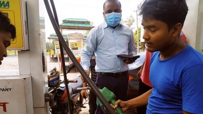 পেট্রল ও ডিজেল পরিমাপে কারচুপি করায় রূপ ফিলিং স্টেশনকে এক লাখ টাকা জরিমানা
