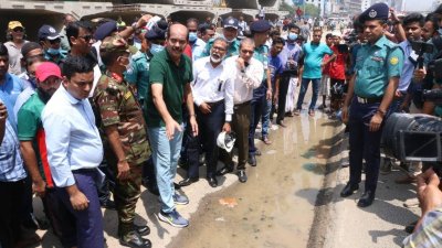 ‘মানুষ মরলে গালি খায় সরকার, আপনাদের তো কোনও অসুবিধা নেই’