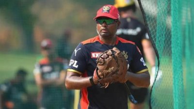 বাংলাদেশ দলের টেকনিক্যাল কনসালটেন্ট হিসেবে যোগ দিচ্ছেন শ্রীধরন শ্রীরাম। ছবি: টুইটার