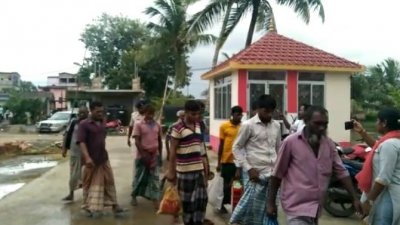 উদ্ধার হওয়া বাংলাদেশি জেলে