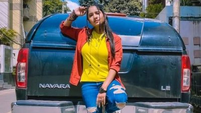 নাটকে বীথি ও তার গ্যাং