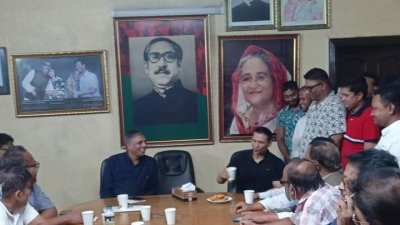 আ. লীগ সভাপতির কার্যালয়ে সোহেল তাজ