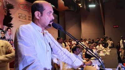 আলোচনা সভায় বক্তব্য রাখছেন মেয়র আতিকুল ইসলাম