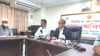 কথা বলছেন স্বাস্থ্য অধিদফতরের অতিরিক্ত মহাপরিচালক (প্রশাসন) ডা. আহমেদুল কবির