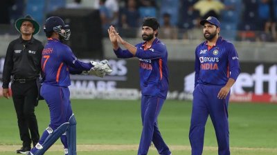 সাহসী ক্রিকেট খেলেও ভারতের কাছে হারলো হংকং