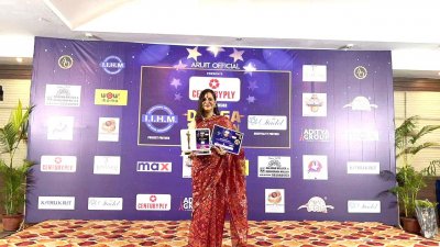 দুর্গা সম্মান অ্যাওয়ার্ড পেলেন সীমা হামিদ