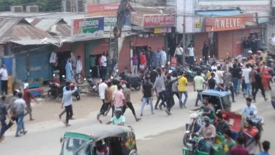 আওয়ামী লীগের দুই পক্ষের মধ্যে ধাওয়া-পাল্টা ধাওয়া