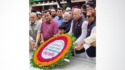 জাতির পিতার সমাধিতে ফুল দিয়ে শ্রদ্ধা জানান বীর মুক্তিযোদ্ধা অ্যাডভোকেট মুন্সি আতিয়ার রহমান
