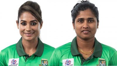 বামে জাহানারা আলম ও ডানে ফারজানা হক।