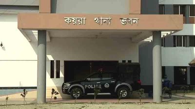 কলেজছাত্রীর ঝুলন্ত লাশ উদ্ধার, চিরকুটে ৩ জনের নাম