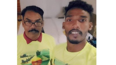 বাবা মিশেল বিশ্বাসের সঙ্গে হেমন্ত
