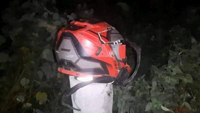 দুমড়েমুচড়ে গেছে হেলমেট