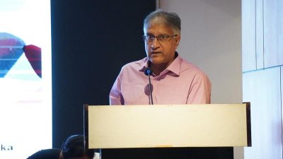 ‘ডিজিটাল প্রযুক্তি ব্যবহার করে নারীরা এগিয়ে যাচ্ছে’