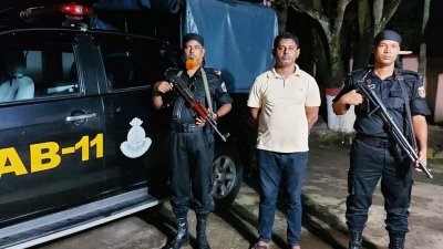 ধর্ষণের ভিডিও ফেসবুকে ছাড়ার হুমকি দিয়ে অর্থ আদায় 