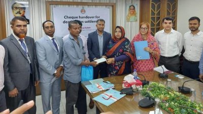 পরিচ্ছন্নতা কর্মীদের জন্য ওয়াটারএইডের ‘স্বাস্থ্য নিরাপত্তা স্কিম’