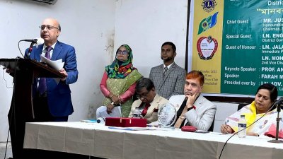 ‘আইন ধনীদের জন্য বেশি এগিয়ে চলে’