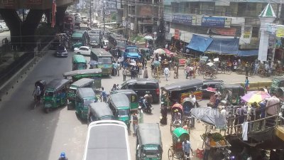 চট্টগ্রাম মহানগরীতে প্রায় ২৫ হাজার সিএনজি অটোরিকশা চলাচল করছে