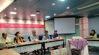 ‘প্রবাসীদের মনের স্বাস্থ্যে নজর দিন’