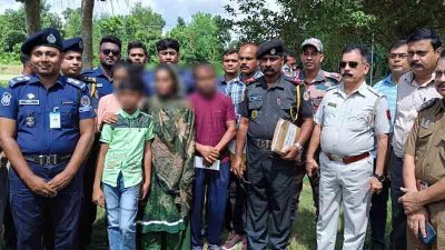 অনুপ্রবেশের মামলায় সাজা শেষে সন্তানসহ ভারতে ফিরলেন এক দম্পতি