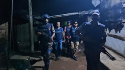 ক্যাম্পে এপিবিএনের সদস্যদের অবস্থান