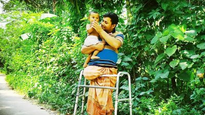 সড়ক দুর্ঘটনায় পা হারিয়ে সৌদি আরব থেকে দেশে ফেরেন ইব্রাহিম