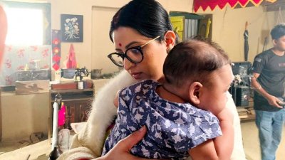 ‘মা’ সিনেমার শুটিংয়ে পরীমণি