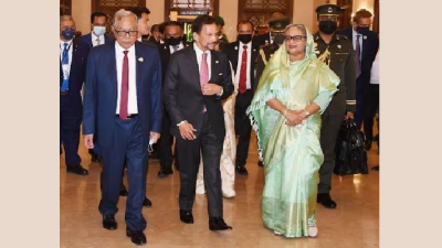রাষ্ট্রপতি, ব্রুনাইয়ের সুলতান এবং প্রধানমন্ত্রী শেখ হাসিনাসহ অন্যান্যরা নৈশভোজে অংশ নেন