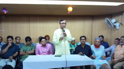 অনুষ্ঠানে কথা বলছেন  আবদুস সালাম