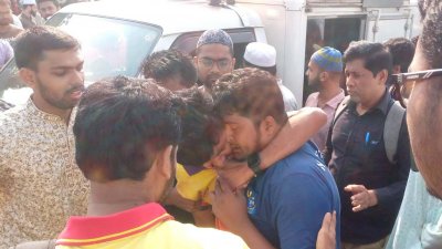 সহপাঠী, শিক্ষক-শিক্ষার্থী ও স্বজনরা অশ্রুসিক্ত চোখে শেষ বিদায় জানান