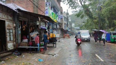 উপকূলীয় অঞ্চলের রাত থেকেই হচ্ছে বৃষ্টি