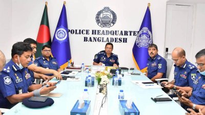 ‘সিত্রাং’ মোকাবিলায় পুলিশ সদর দফতরে কন্ট্রোল রুম স্থাপন