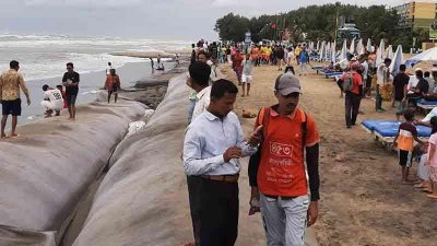 ঘূর্ণিঝড় মোকাবিলায় ব্যাপক প্রস্তুতি গ্রহণ করেছে কক্সবাজার জেলা প্রশাসন