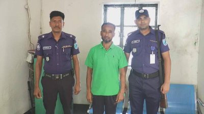 গ্রেফতার সাবেক চেয়ারম্যান বাবুল সরদার