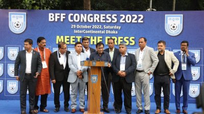 বার্ষিক সাধারণ সভা শেষে সংবাদমাধ্যমে কথা বলেন বাফুফে সভাপতি কাজী সালাউদ্দিন