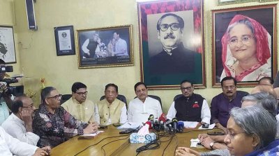 আওয়ামী লীগের জাতীয় সম্মেলনের প্রস্তুতি সভায় কেন্দ্রীয় নেতারা