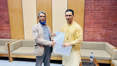 সোহেল তাজের স্মারকলিপি গ্রহণ করেন স্পিকারের একান্ত সচিব এম এ কামাল বিল্লাহ