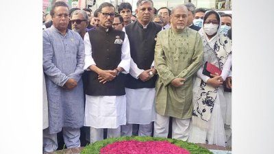 নূর হোসেন স্কয়ারে ফুল দিয়ে শ্রদ্ধা নিবেদন করেন ওবায়দুল কাদের