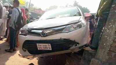 প্রাইভেটকারের চাপায় প্রাণ গেলো বৃদ্ধের
