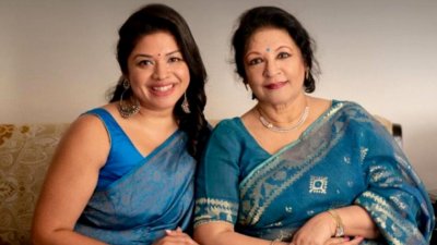 আরমীন মুসা ও তার মা নাশিদ কামাল