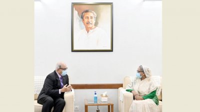 সিঙ্গাপুরের পরিবহন মন্ত্রী এবং দায়িত্বপ্রাপ্ত বাণিজ্য সম্পর্কমন্ত্রী এস. ইশ্বরান এবং প্রধানমন্ত্রী শেখ হাসিনা