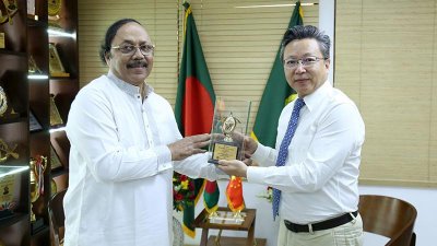 রাসিক মেয়র খায়রুজ্জামান লিটন ও চীনা রাষ্ট্রদূত লি জিমিং