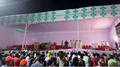 মঞ্চ তৈরির কাজ প্রায় শেষ
