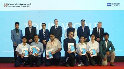ক্যামব্রিজের পরীক্ষায় ‘টপ ইন দ্য ওয়ার্ল্ড’ দেশের ৯ শিক্ষার্থী